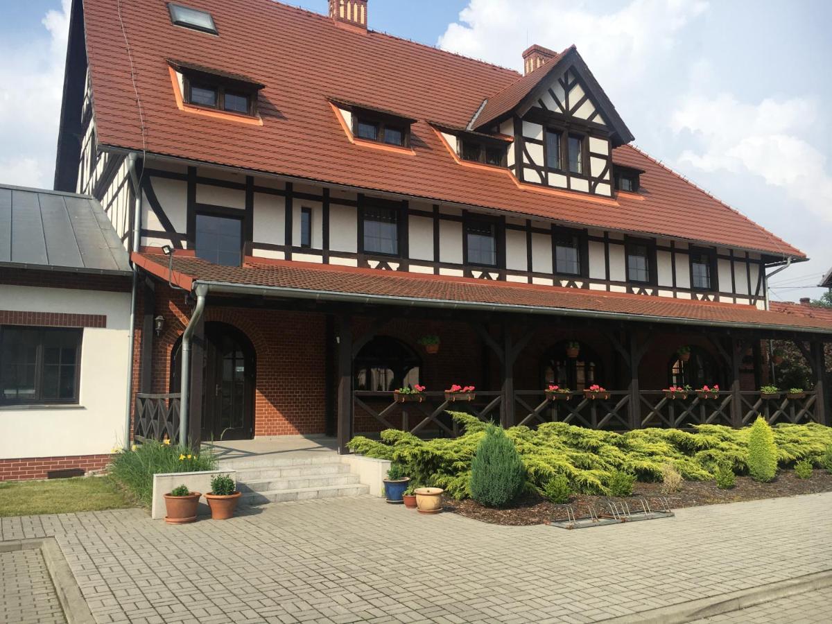 Hotel Dworska Elektrownia Kędzierzyn-Koźle Exterior foto