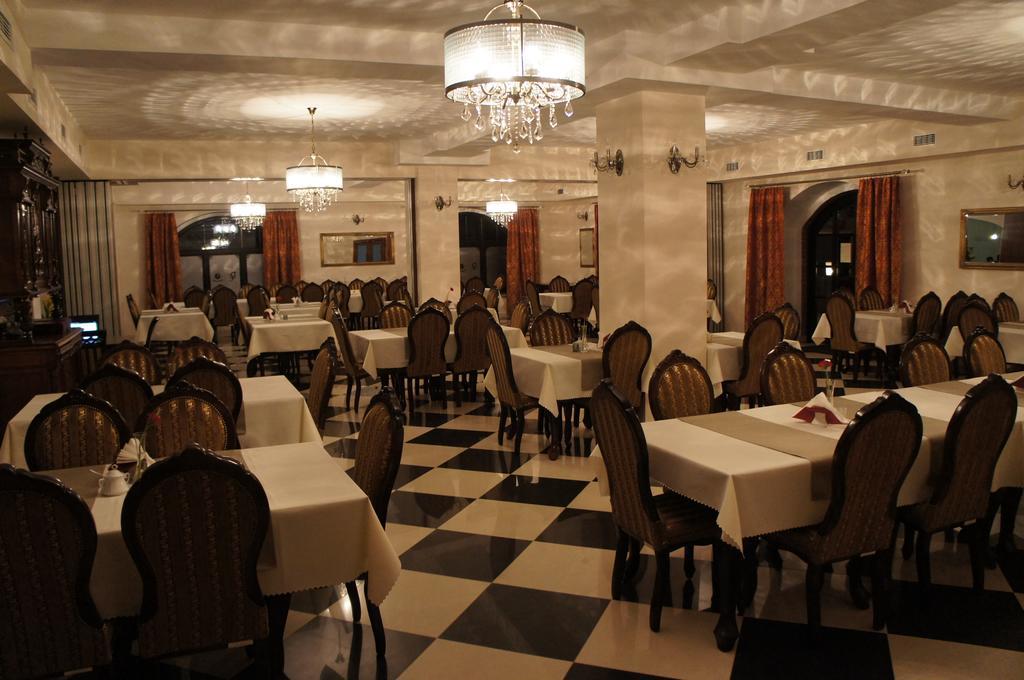 Hotel Dworska Elektrownia Kędzierzyn-Koźle Exterior foto